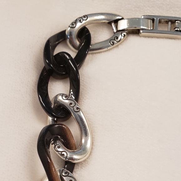 Gorgious Brighton Twisted Oval Link Necklace Multi - Picture 3 of 6